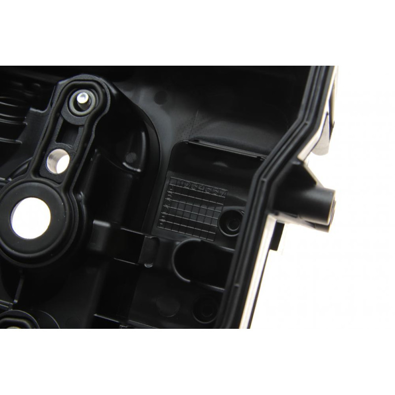 Крышка клапанов BMW 3 (F30/F80)/5 (F10/G30/F90)/7 (G11/G12) 11- B47 D20